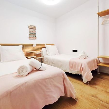 Increible Apartamento De Lujo En Terrassa Luaran gambar
