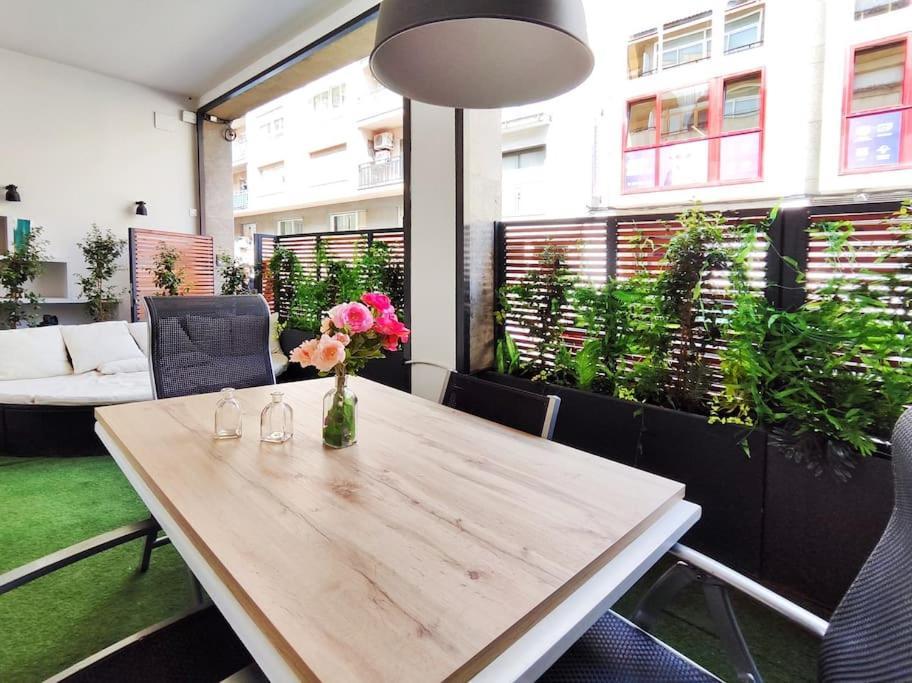 Increible Apartamento De Lujo En Terrassa Luaran gambar